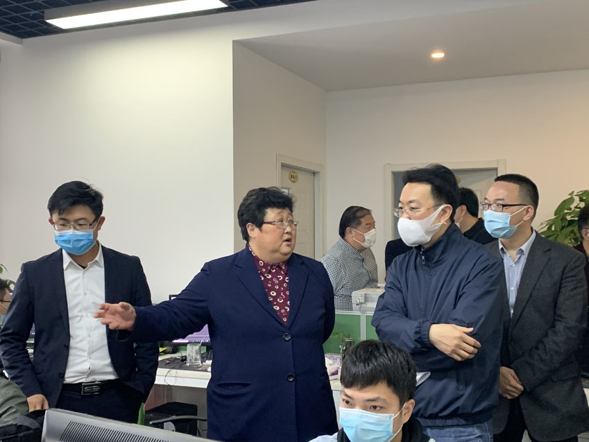 寶山區(qū)區(qū)領導一行蒞臨邁維動漫調研企業(yè)復工復產情況(圖5)
